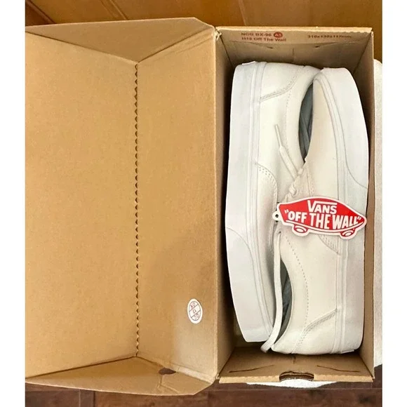 New In Box, VANS Women's White Size 10 Sneaker - Picture 13 of 14